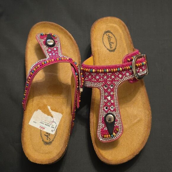 BRAND NEW ATALINA JEWEL EMBELLISHED FOOTBED THONG WOMENS SANDAL - Picture 6 of 16
